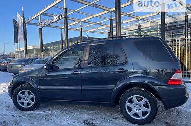 Внедорожник / Кроссовер Mercedes-Benz M-Class 2002 в 