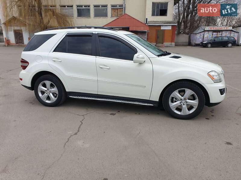 Внедорожник / Кроссовер Mercedes-Benz M-Class 2010 в Гайвороне
