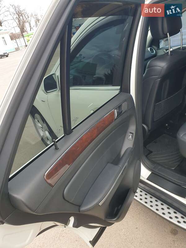 Внедорожник / Кроссовер Mercedes-Benz M-Class 2010 в Гайвороне