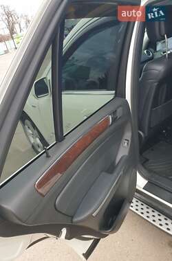 Позашляховик / Кросовер Mercedes-Benz M-Class 2010 в 