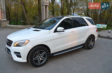 Внедорожник / Кроссовер Mercedes-Benz M-Class 2015 в 