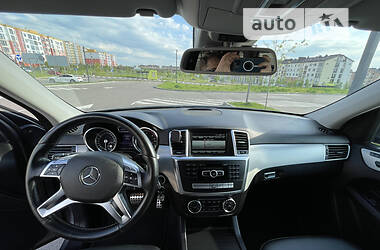 Внедорожник / Кроссовер Mercedes-Benz M-Class 2013 в Ровно