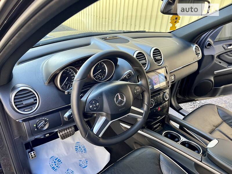 Внедорожник / Кроссовер Mercedes-Benz M-Class 2011 в Киеве