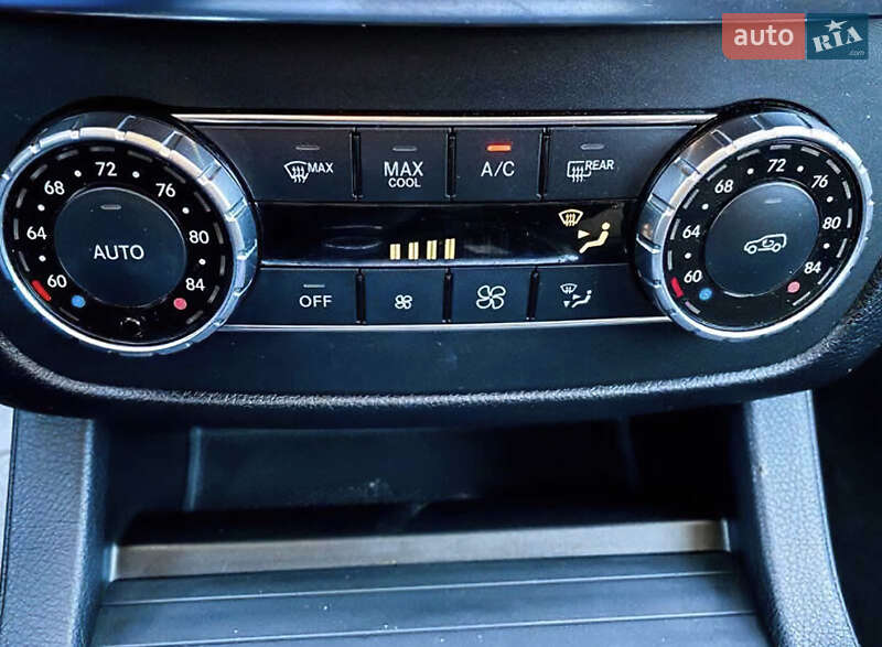 Внедорожник / Кроссовер Mercedes-Benz M-Class 2012 в Киеве