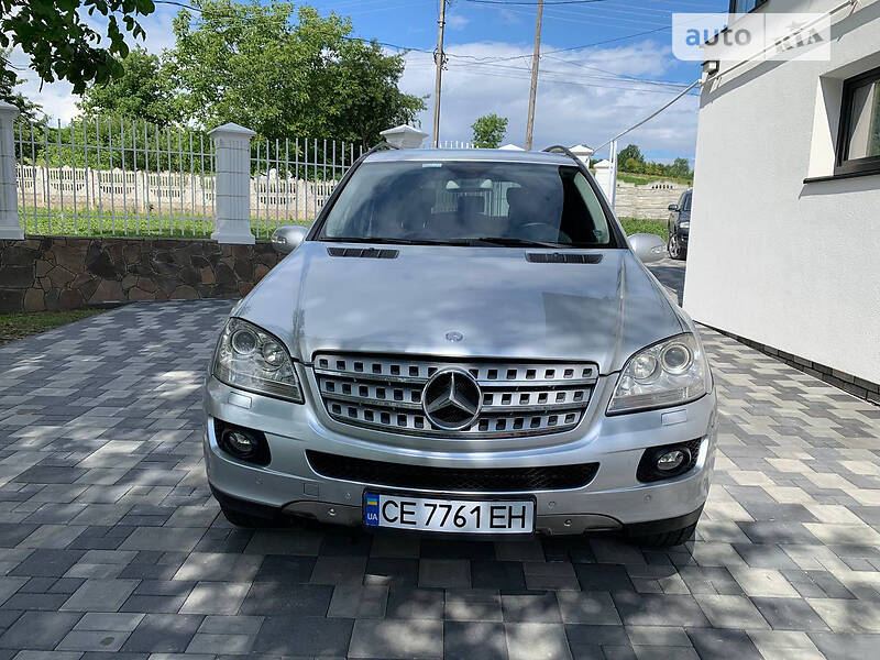 Внедорожник / Кроссовер Mercedes-Benz M-Class 2006 в Черновцах