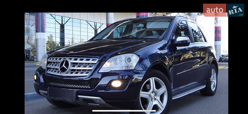 Внедорожник / Кроссовер Mercedes-Benz M-Class 2010 в Одессе