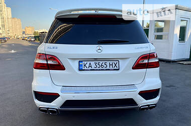 Позашляховик / Кросовер Mercedes-Benz M-Class 2013 в Києві