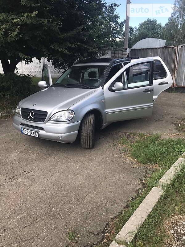Позашляховик / Кросовер Mercedes-Benz M-Class 2001 в Львові