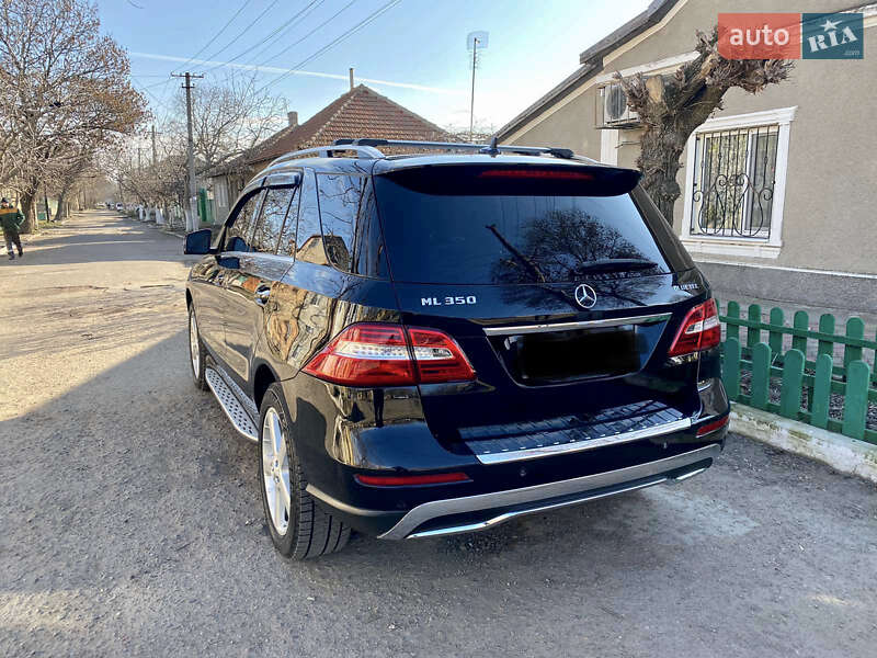Внедорожник / Кроссовер Mercedes-Benz M-Class 2013 в Белгороде-Днестровском