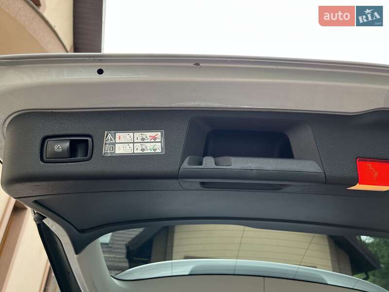 Внедорожник / Кроссовер Mercedes-Benz M-Class 2012 в Киеве