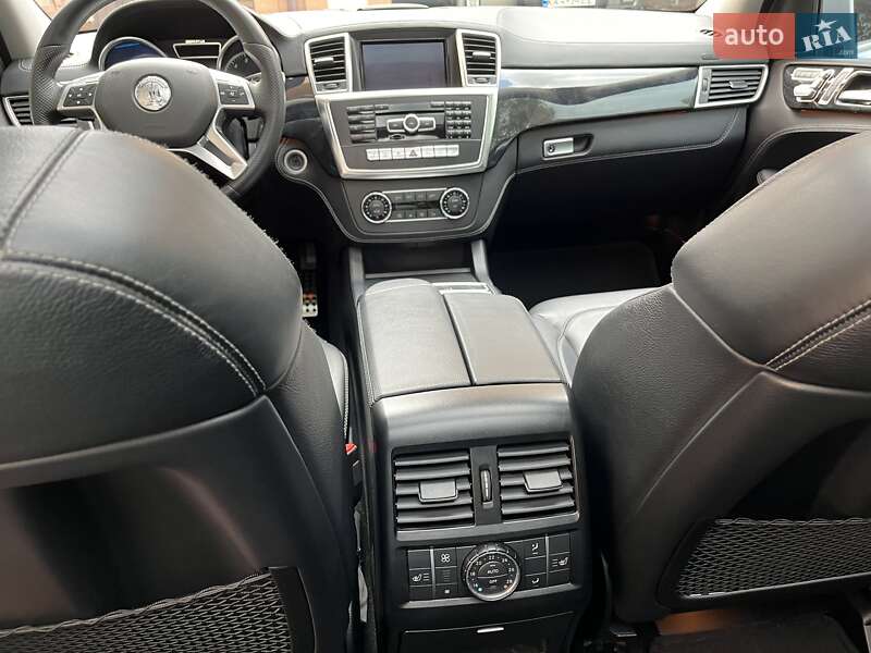 Внедорожник / Кроссовер Mercedes-Benz M-Class 2012 в Киеве