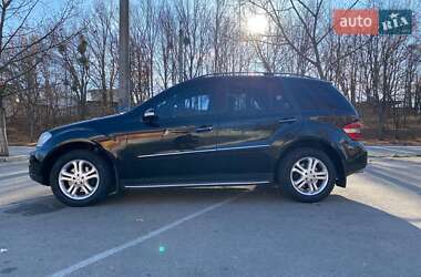 Внедорожник / Кроссовер Mercedes-Benz M-Class 2006 в 