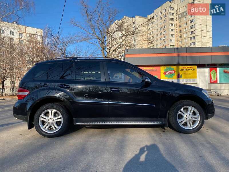 Позашляховик / Кросовер Mercedes-Benz M-Class 2006 в Харкові