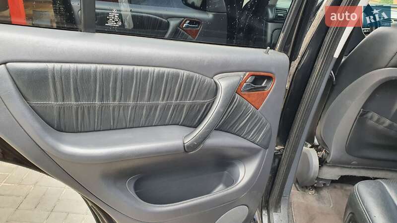 Позашляховик / Кросовер Mercedes-Benz M-Class 2003 в Ізмаїлі