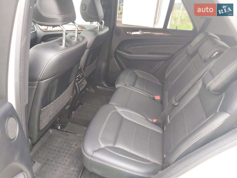 Внедорожник / Кроссовер Mercedes-Benz M-Class 2012 в Черновцах