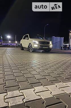 Позашляховик / Кросовер Mercedes-Benz M-Class 2012 в Мукачевому