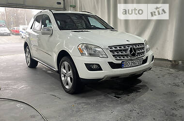 Внедорожник / Кроссовер Mercedes-Benz M-Class 2010 в 