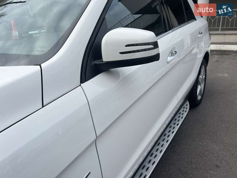 Внедорожник / Кроссовер Mercedes-Benz M-Class 2012 в Киеве