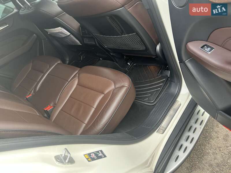 Внедорожник / Кроссовер Mercedes-Benz M-Class 2012 в Киеве