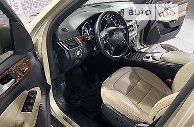 Внедорожник / Кроссовер Mercedes-Benz M-Class 2012 в Киеве
