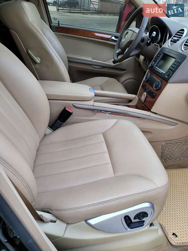 Внедорожник / Кроссовер Mercedes-Benz M-Class 2008 в Черновцах