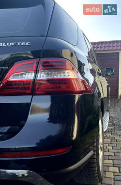 Внедорожник / Кроссовер Mercedes-Benz M-Class 2012 в Хмельнике