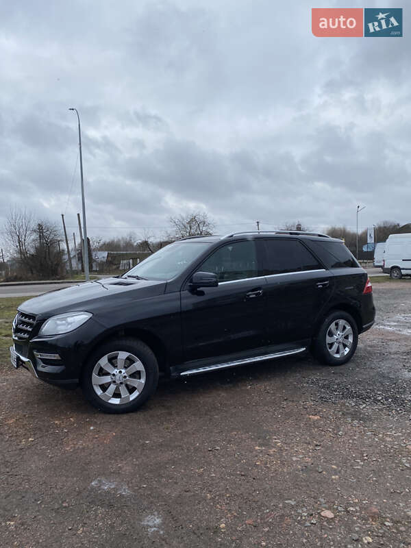 Внедорожник / Кроссовер Mercedes-Benz M-Class 2011 в Владимире