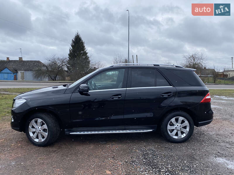 Внедорожник / Кроссовер Mercedes-Benz M-Class 2011 в Владимире