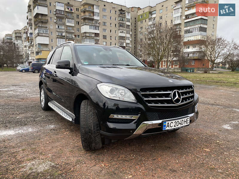 Внедорожник / Кроссовер Mercedes-Benz M-Class 2011 в Владимире