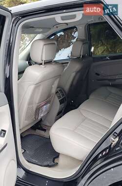 Внедорожник / Кроссовер Mercedes-Benz M-Class 2006 в 