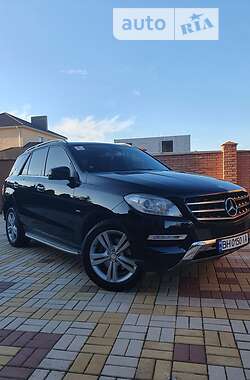 Внедорожник / Кроссовер Mercedes-Benz M-Class 2012 в Одессе