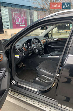 Внедорожник / Кроссовер Mercedes-Benz M-Class 2012 в 