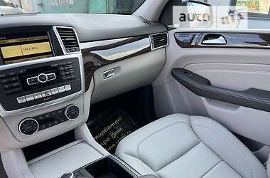 Внедорожник / Кроссовер Mercedes-Benz M-Class 2012 в 