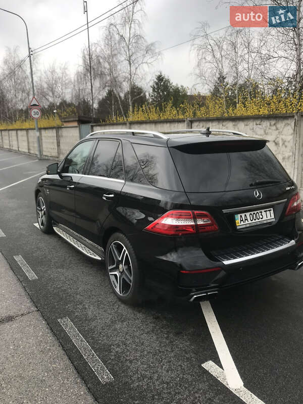 Позашляховик / Кросовер Mercedes-Benz M-Class 2012 в Києві