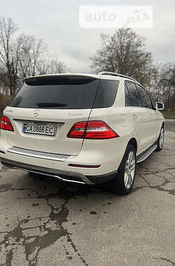 Внедорожник / Кроссовер Mercedes-Benz M-Class 2013 в 