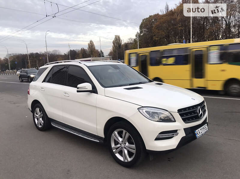 Внедорожник / Кроссовер Mercedes-Benz M-Class 2012 в Киеве