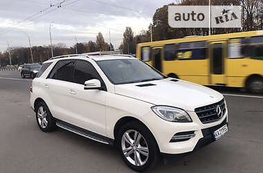 Позашляховик / Кросовер Mercedes-Benz M-Class 2012 в 