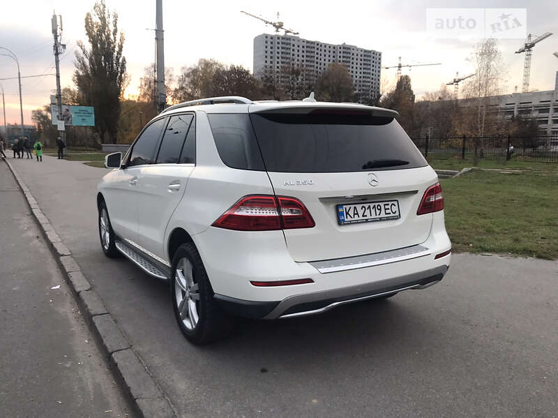 Внедорожник / Кроссовер Mercedes-Benz M-Class 2012 в Киеве