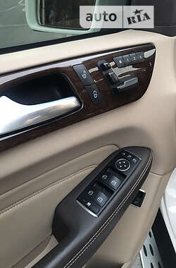 Позашляховик / Кросовер Mercedes-Benz M-Class 2012 в 