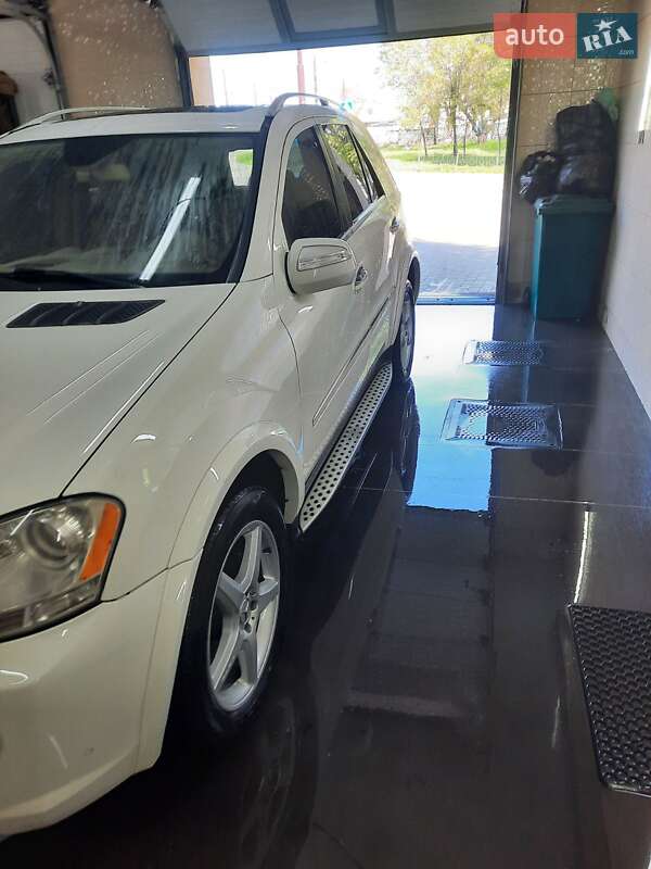 Внедорожник / Кроссовер Mercedes-Benz M-Class 2009 в Запорожье