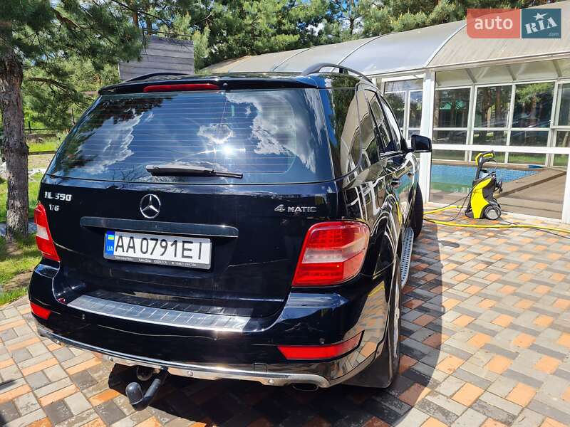 Внедорожник / Кроссовер Mercedes-Benz M-Class 2011 в Боярке
