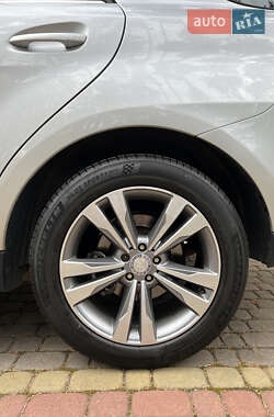Внедорожник / Кроссовер Mercedes-Benz M-Class 2011 в 
