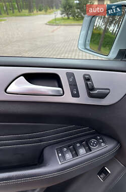 Внедорожник / Кроссовер Mercedes-Benz M-Class 2011 в 