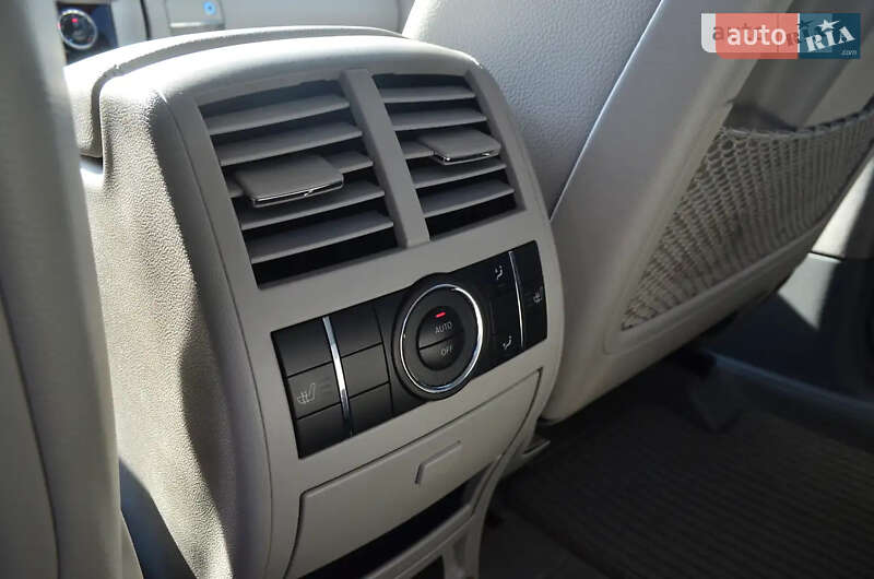 Внедорожник / Кроссовер Mercedes-Benz M-Class 2011 в Киеве