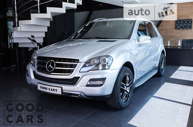 Позашляховик / Кросовер Mercedes-Benz M-Class 2011 в 
