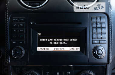 Позашляховик / Кросовер Mercedes-Benz M-Class 2011 в 