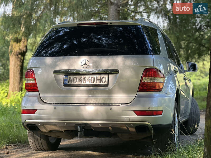 Внедорожник / Кроссовер Mercedes-Benz M-Class 2010 в Межгорье