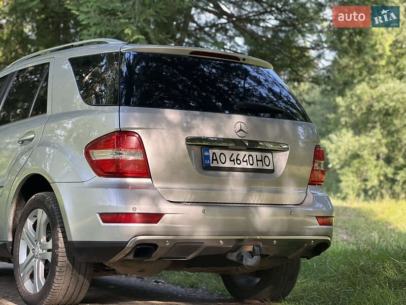 Внедорожник / Кроссовер Mercedes-Benz M-Class 2010 в Межгорье