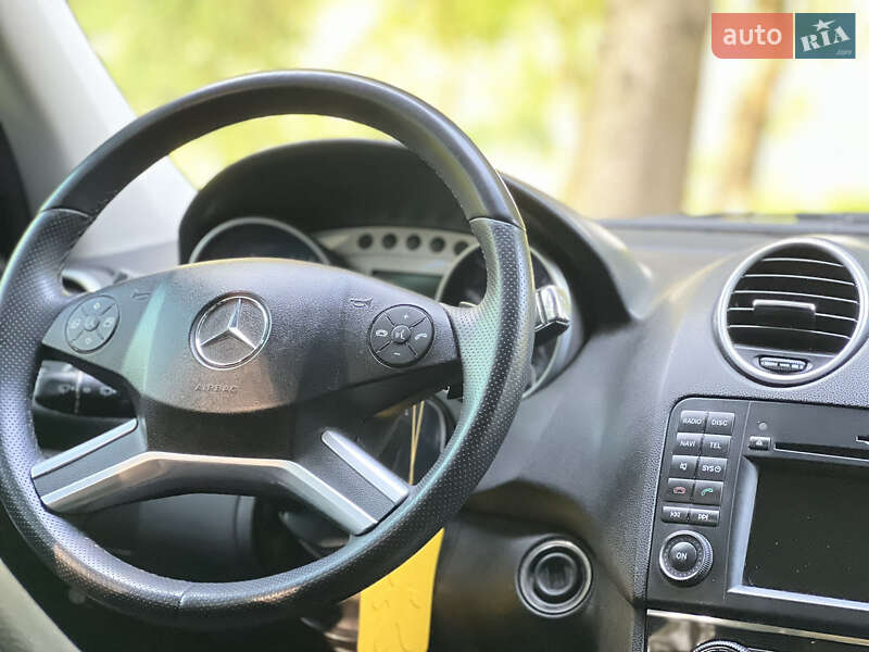 Внедорожник / Кроссовер Mercedes-Benz M-Class 2010 в Межгорье
