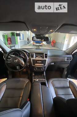 Внедорожник / Кроссовер Mercedes-Benz M-Class 2012 в Бурштыне